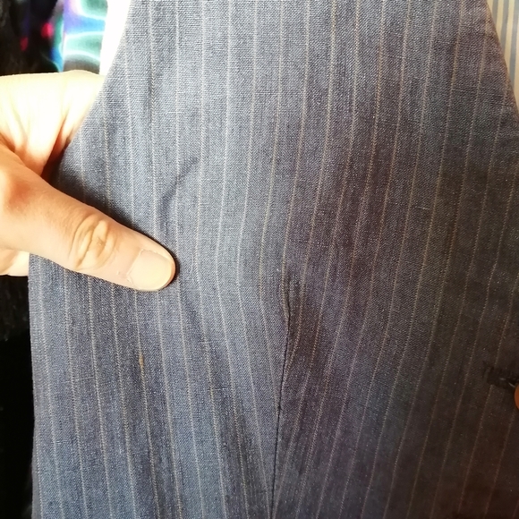 EUC Women's pinstripe suit vest - Picture 2 of 4